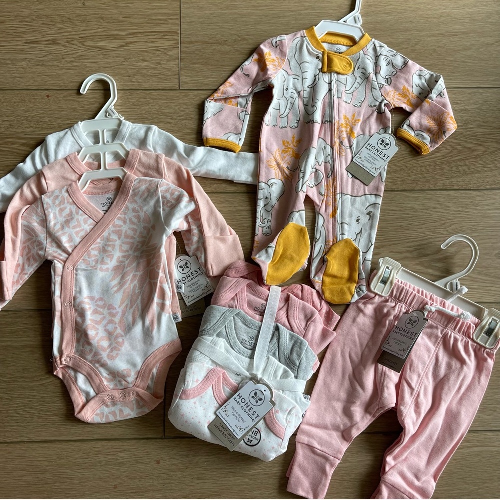NWT The Honest Compang girls Newborn set (Pink and White)
